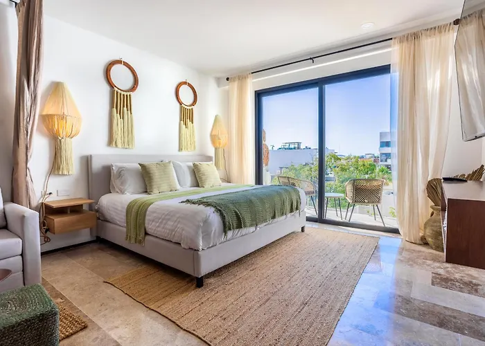 Stunning New With Rooftop Pool Playa del Carmen